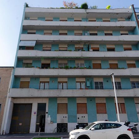 Vivimihome - Crespi House A 3 Minuti Dalla Metro ميلان المظهر الخارجي الصورة
